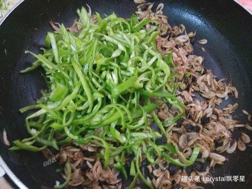 补钙|别只会用虾皮做汤了,和它一起炒,比肉还香,鲜美下饭还能补钙
