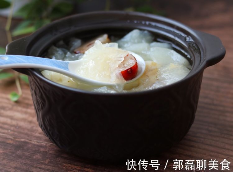 养肝|雪梨银耳汤,润肺去燥养肝健脾,女人常喝滋润又养颜