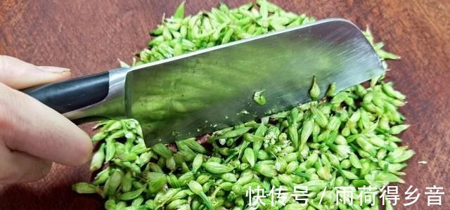 秀厨娘|立秋后,碰到它别手软,多买些切碎放冰箱保存,随吃随取,特省事!
