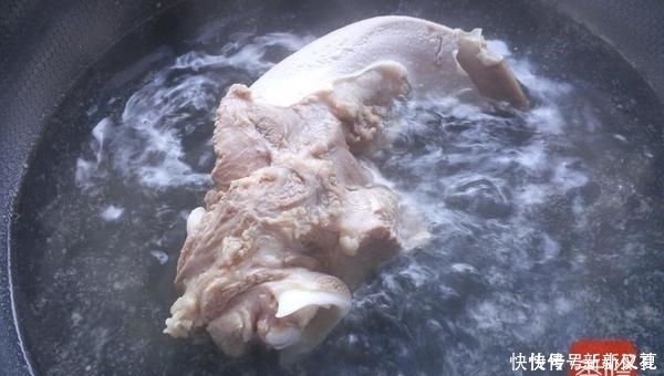 猪身上一个部位,无筋无骨不塞牙,比排骨受欢迎,上桌立马被抢光