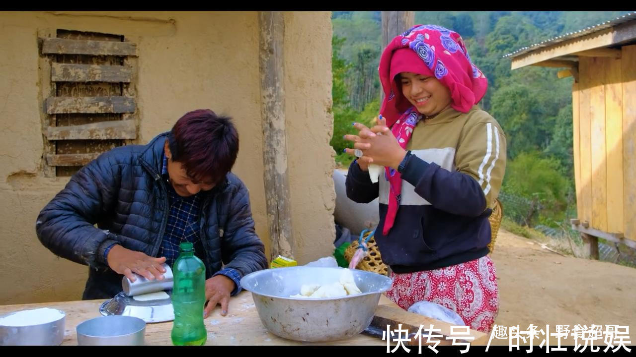 咖喱粉|尼泊尔兄弟家女儿长大了,引无数帅哥到家中玩,一起包猪肉饺子
