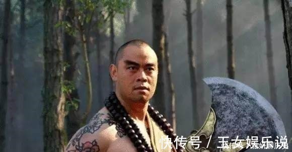 鲁智深@武松是施恩结义兄弟,为何他被流放,施恩只送来一烧鹅,原因简单