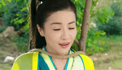 |搞笑GIF:日防夜防,损友难防,这一下恐怕半年都下不了床