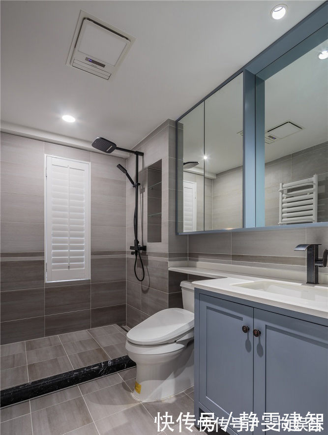 毛巾架|千万不要浪费你家卫生间5个位置！一个小设计，让空间利用率翻倍