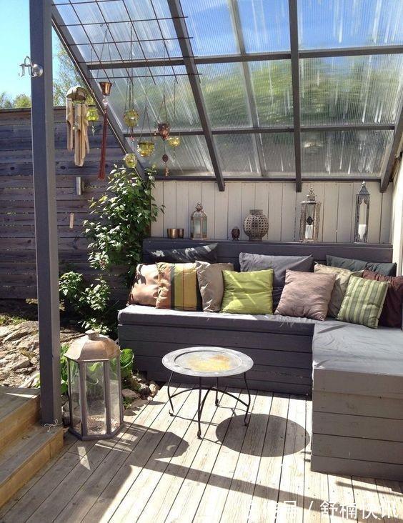 我要是住顶楼有露台,才不会只种花,一半影院、泳池独享双份快乐