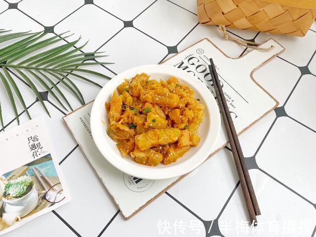 精华|简单易学,逆天的南瓜,搭配精华咸蛋黄,外酥里糯,全家都抢着吃