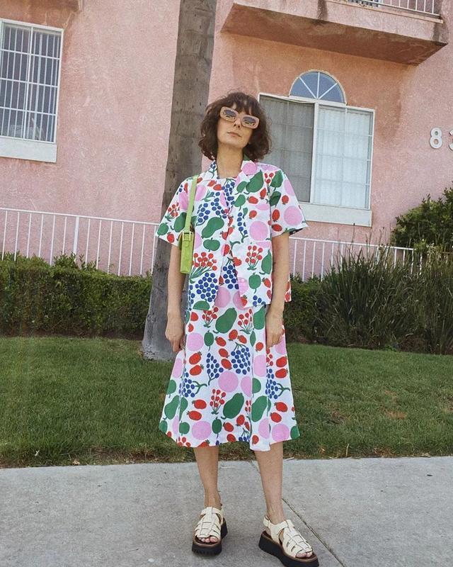 参考价格 翻了身的“土味凉鞋”,这次成了时髦精心中的C位