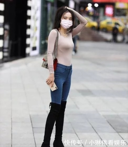 短靴|小姐姐爱穿紧身上衣配短靴,轻松“秀身材”,让人心动十足!