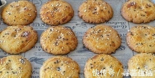 入口即化的桃酥,轻轻一碰就咬下来了,简单3步,配方比例超详细