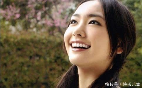 脸型|漂亮脸蛋到底是脸型重要,还是五官重要?心理学家给出统一答案!