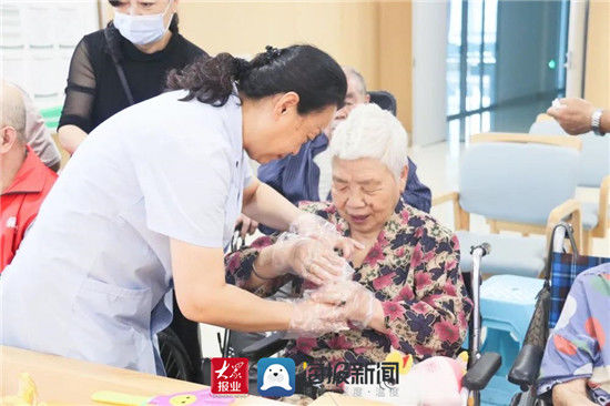 联欢会#月满中秋 共聚鸿巢——鸿巢医养中秋联欢会圆满举行