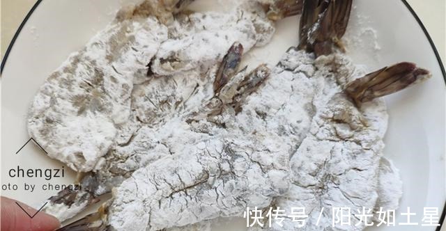 天冷了，有钱没钱这汤要常喝，润肺降秋燥，热乎乎一大锅，真鲜啊！