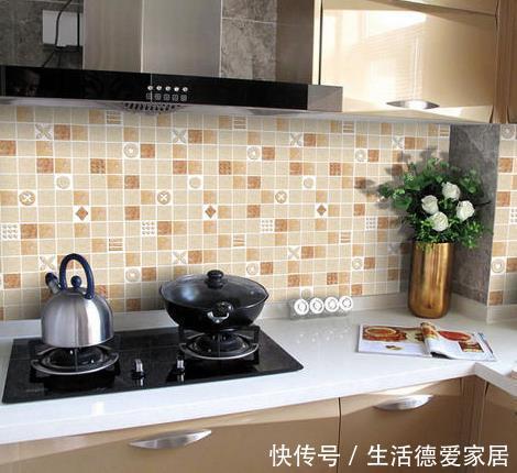 贴纸|厨房油污又黏又厚？别用洗洁精，教你3招，老油灶也能闪闪发光！