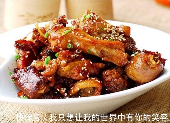 入口鲜香几道家常美食,有荤有素,好吃入味,家人吃的津津有味