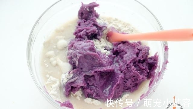 面团|家里有面粉一定要试试，上锅一蒸，柔软好吃，蛋糕一次成功