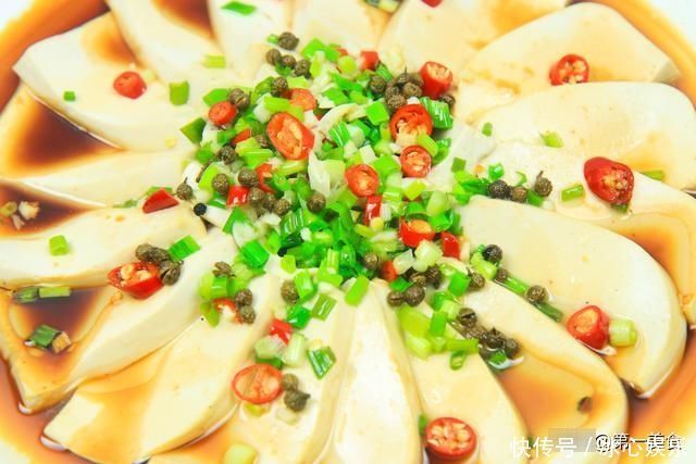 这样做出来的蒸豆腐又香又嫩,营养价值丰富