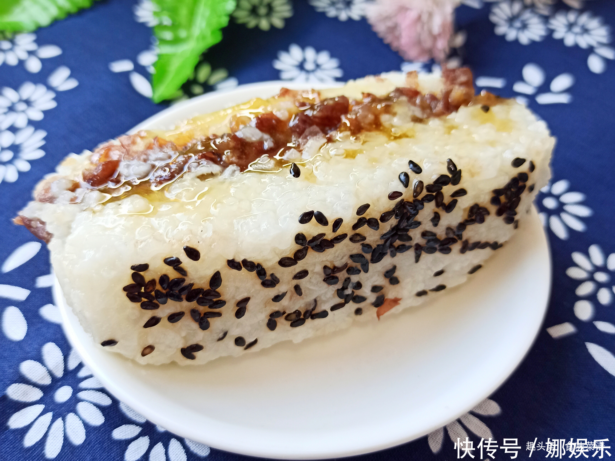 1碗糯米1碗红豆,教你软糯香甜的糯米糕,做法简单,孩子最喜欢吃