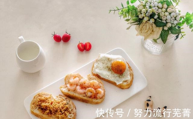 早餐吃一份开放式法棍，外脆里软，越嚼越香！