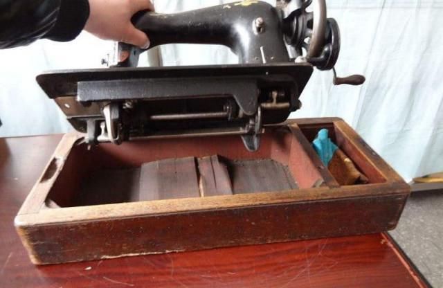  收购|为啥有人会高价收购70年代的缝纫机？7旬老裁缝偷偷告诉你实话