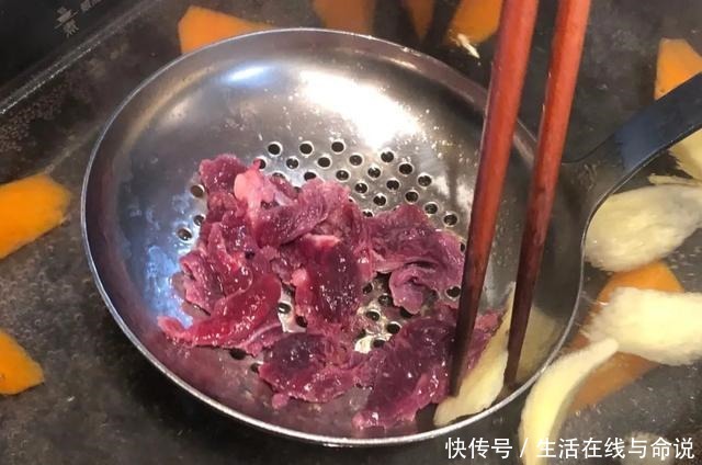  火锅|潮汕牛肉火锅最稀有的部位，一头牛就两根，口感太嫩了