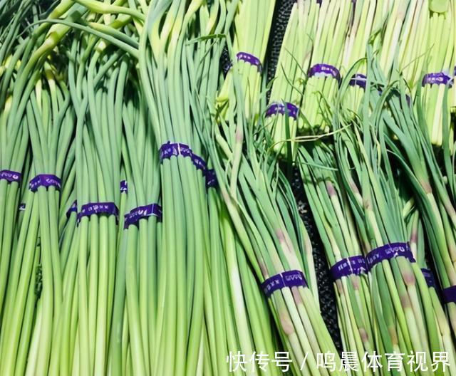 绿头|买蒜苔时,“红头”“绿头”要分清!区别挺大,弄懂再买不浪费钱