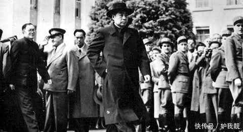 危险|周恩来一生最危险一次,警卫做替身才得以逃生,祭奠警卫时泪流满面
