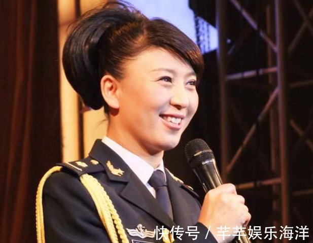 正师级|她是国家一级演员,享受正师级待遇,因拔掉父亲呼吸机成一生的痛