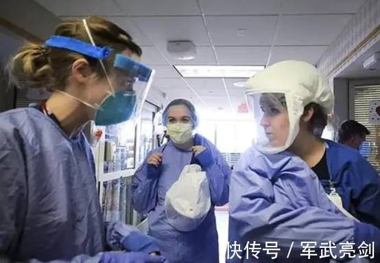病房|医护大厅趴满人,临死前表现如出一辙,美医生:85%的人没打疫苗