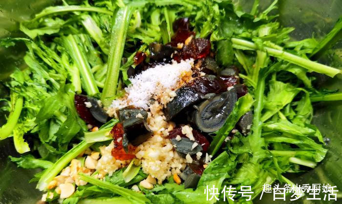 正当季|秋天，遇到此菜我从不手软，隔三差五吃，明目防近视，孩子要多吃