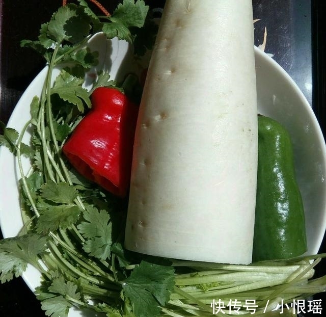 延缓衰老|女人多吃这菜，延缓衰老，价格还不贵，5毛钱就可以做出一大盘