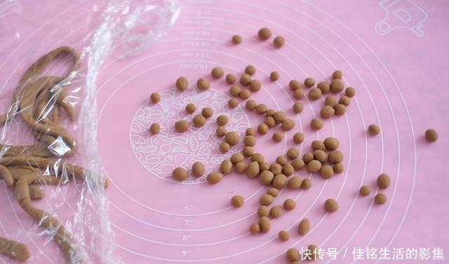 国庆在家中自制奶茶!味道比店里还好,孩子多喝也不胖