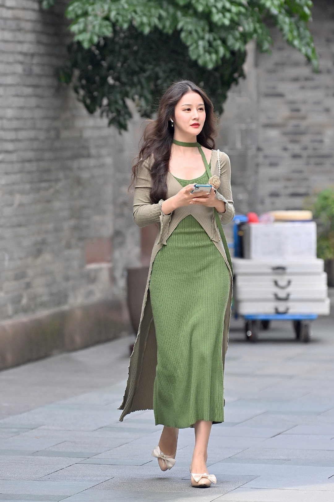 高跟鞋|极富生命力的绿色,解锁一年四季的优雅穿搭,清新治愈首选啦