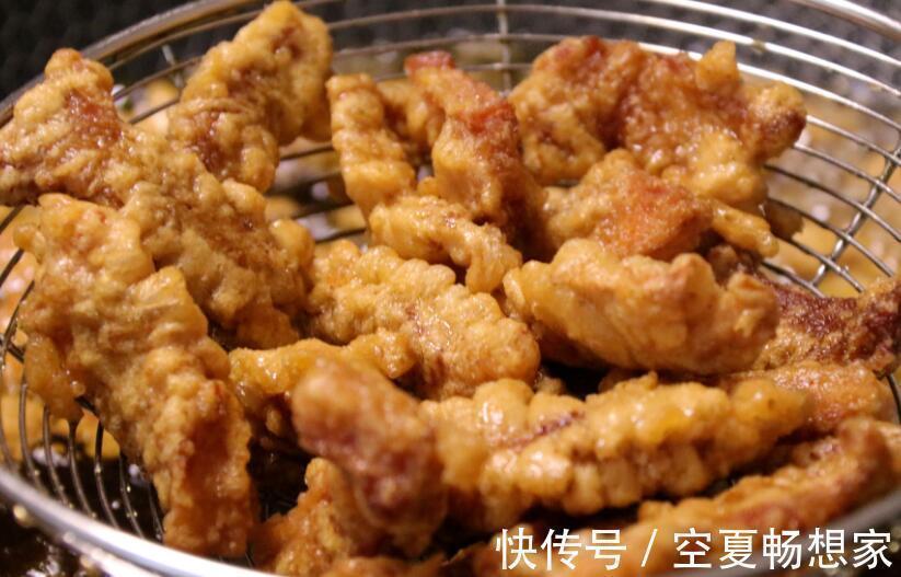 年夜饭3道菜提前做好，放进冰箱里，来客拿出来热一热好吃省事