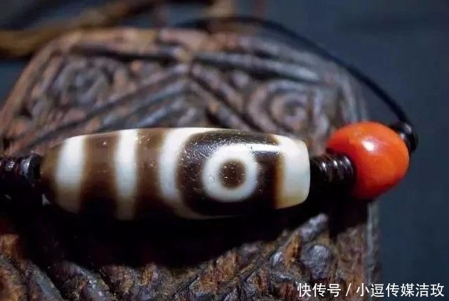 买来|李连杰2000万买来的天珠今价值2亿,天珠究竟是怎样的存在?