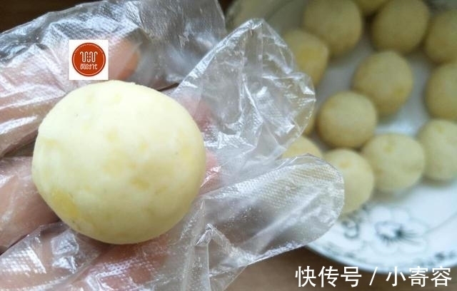 小面姨|圆溜溜土豆丸子这么做,好吃做法还很简单哦,赶快学起来吧!