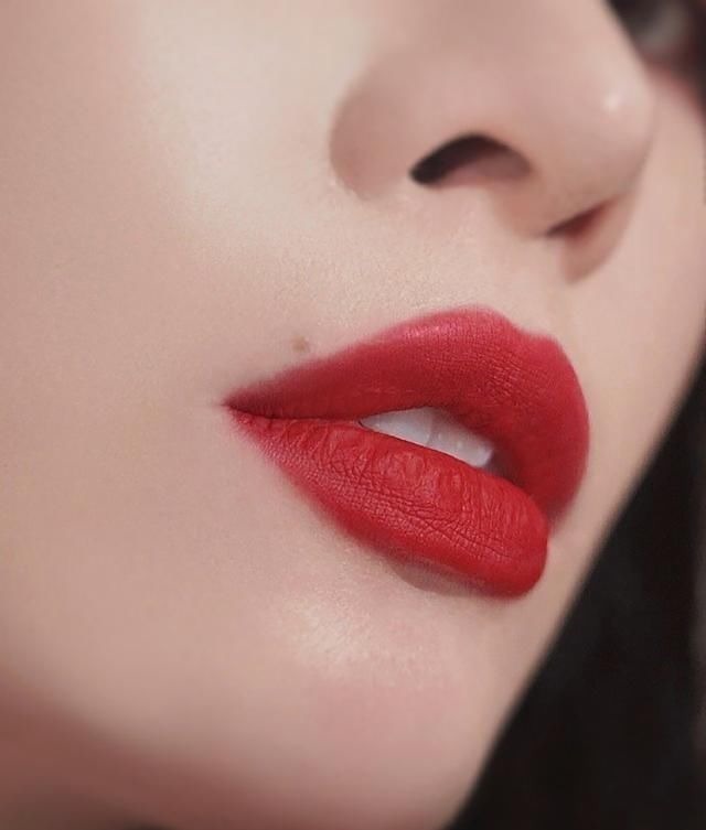 妆面 黄皮女人挑口红也太难了吧?别急,送你5个色号,显白耐看又显贵