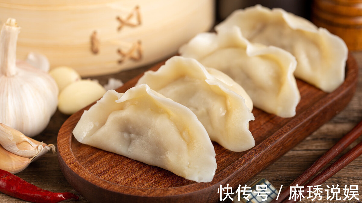 韭菜|韭菜馅饺子好吃有技巧,牢记2个技巧,饺子鲜美味道又好!