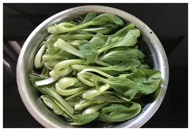 这菜一年四季都有,炒前多做这一步,口感脆爽入味,鲜美又下饭