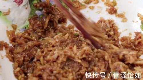 想吃这种肉酥饼不用买,方法跟比例告诉你,新手也能一次成功