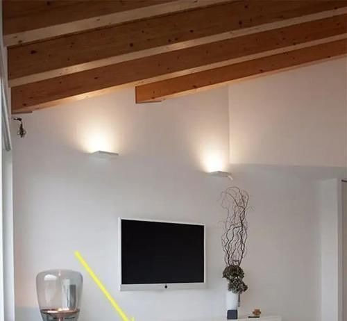 墙面|除了沙发,靠墙打10公分悬空地台,来20个客人都坐得下!