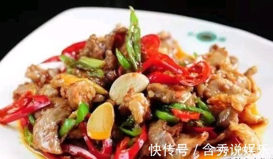 一家4口的营养晚餐，有荤有素，鲜香下饭，美味十足