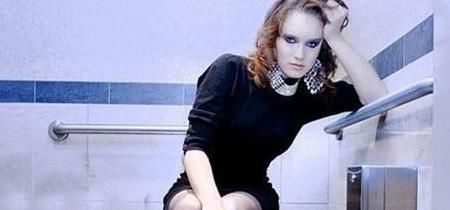 健康|女人刚解完小便后,请勿摸身上这一处,为了健康多看看