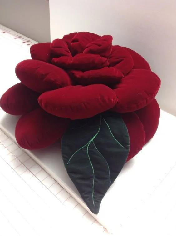 改造|抱枕不用买，旧衣服改造做一堆！DIY布艺手工旧物改造附教程