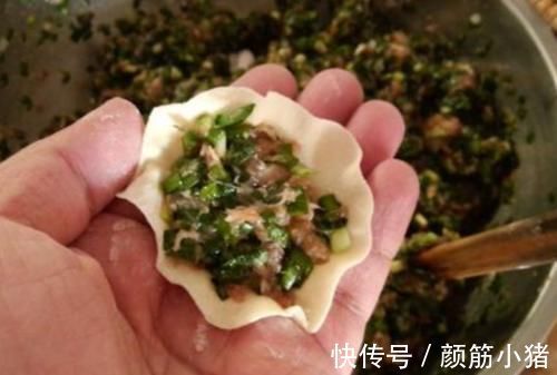 吃饺子|做肉馅饺子，调料别放错，懂得“2不放”，饺子鲜嫩好吃，香味浓