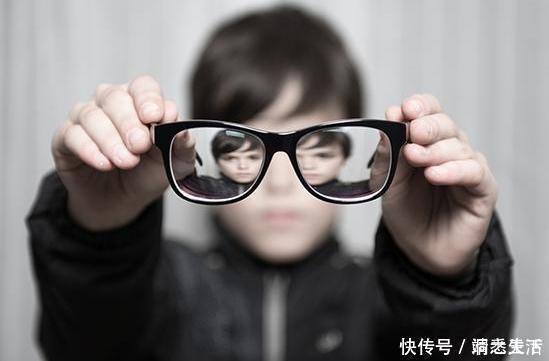 患者|医生建议近视患者做激光手术,自己却戴着眼镜,为何自己不做?