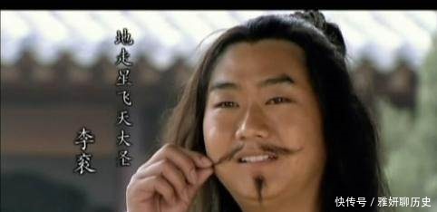 本领相当,武器装扮相似,梁山上有两队孪生兄弟