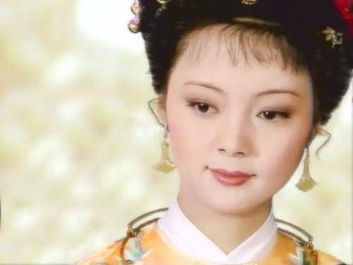 宝玉|薛宝钗为什么不喜欢花儿、粉儿为什么总用半旧的东西