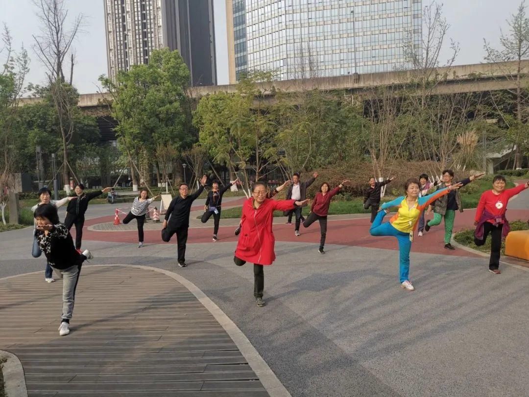 俱乐部|体医融合的成都实践(二)｜科学运动，让“暴走老汉”放慢脚步