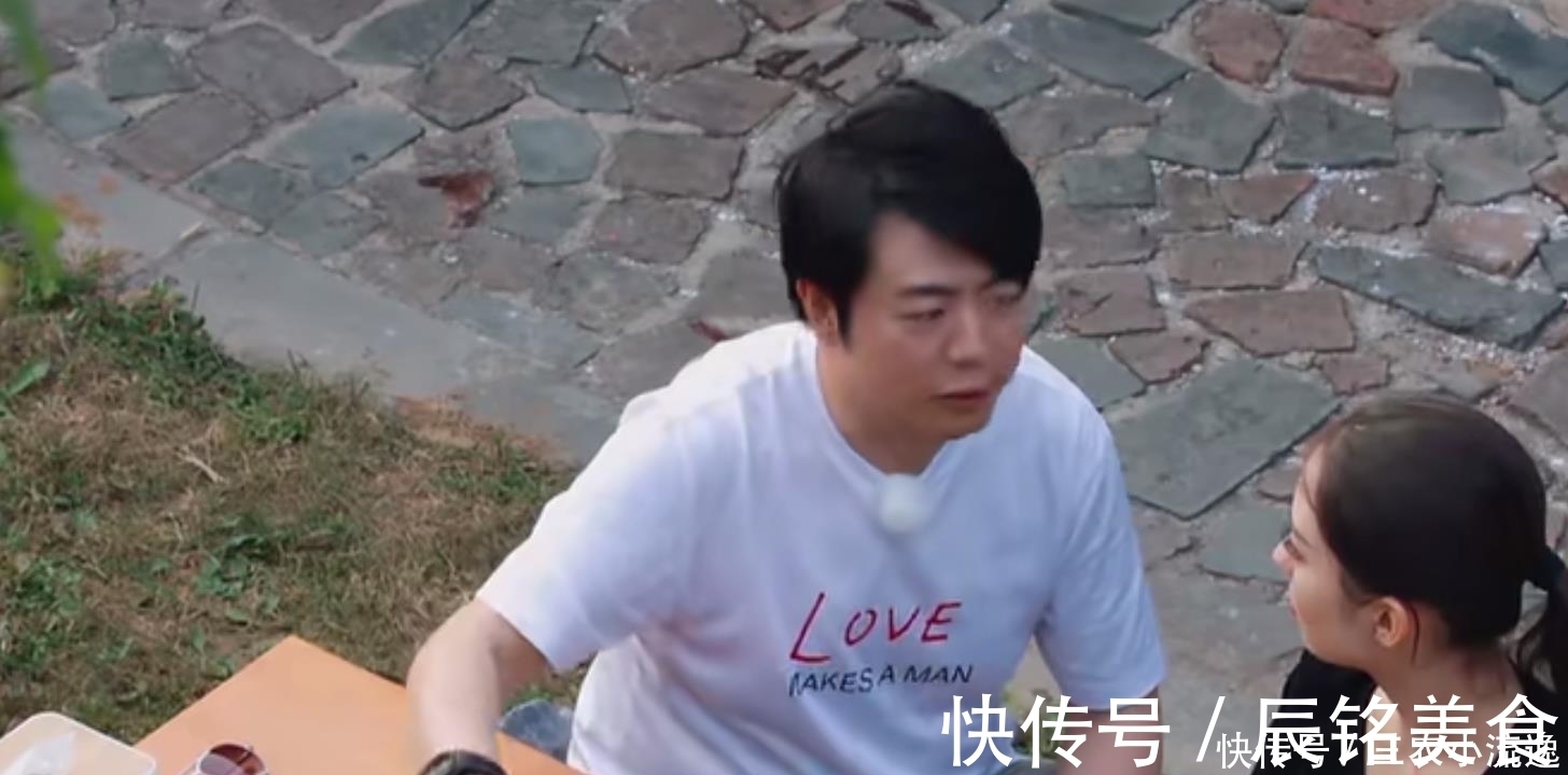 素质|郎朗去陈意涵家做客狂吃毛豆，有谁注意到他把壳扔哪？素质是装不出的