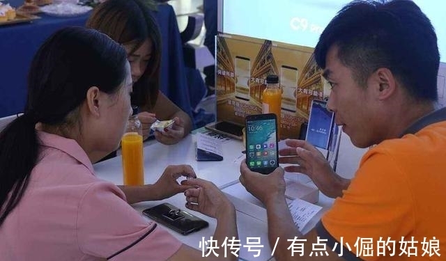 差别|网上买手机和实体店买手机有什么差别？店老板爆料：差距太大！